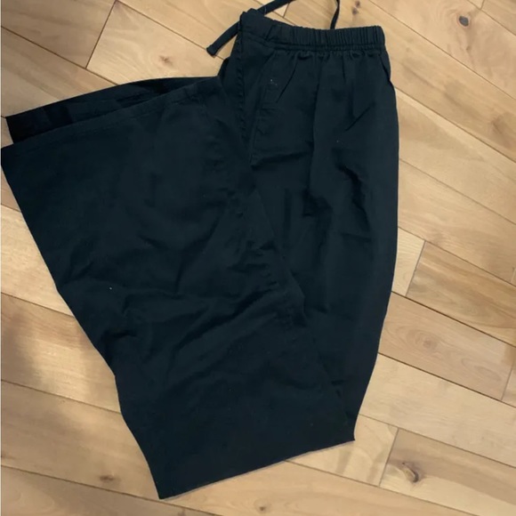 Scrub nurse - Picture 2 of 2